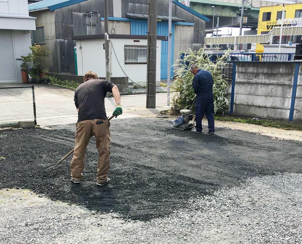 駐車場・アスファルト